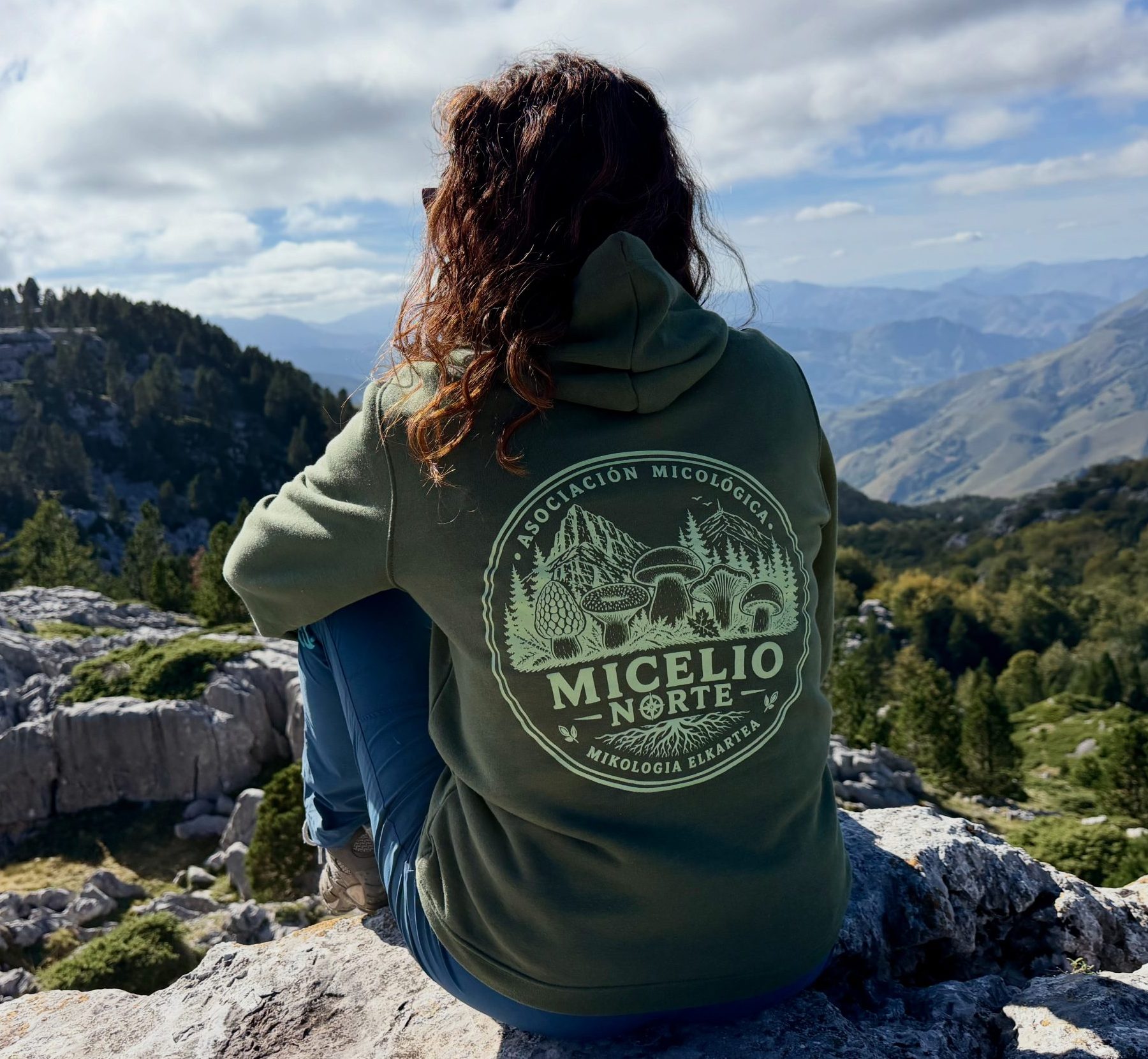 sudadera micelio